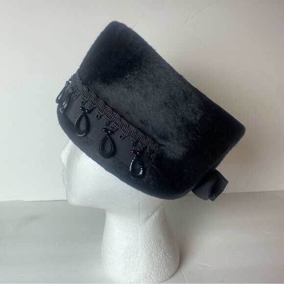Vintage Christine Original Brigitte Body Made in Italy Black Pillbox Style Hat - Picture 1 of 16